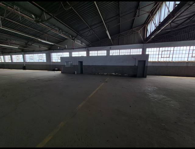 2,800M² WAREHOUSE TO LET IN HERIOTDALE